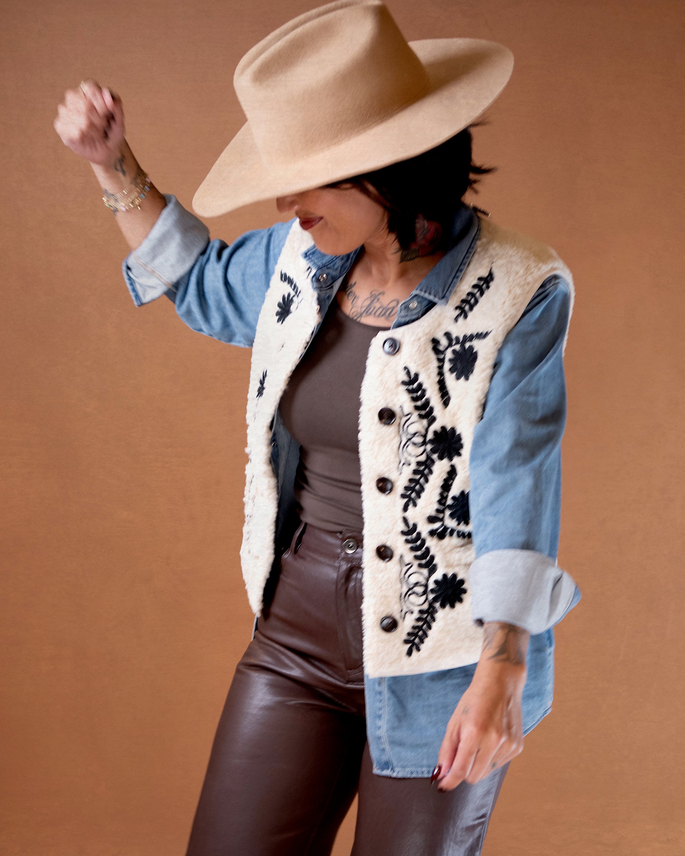 Adelaide Embroidered Vest – JOJO + COCO BOUTIQUE