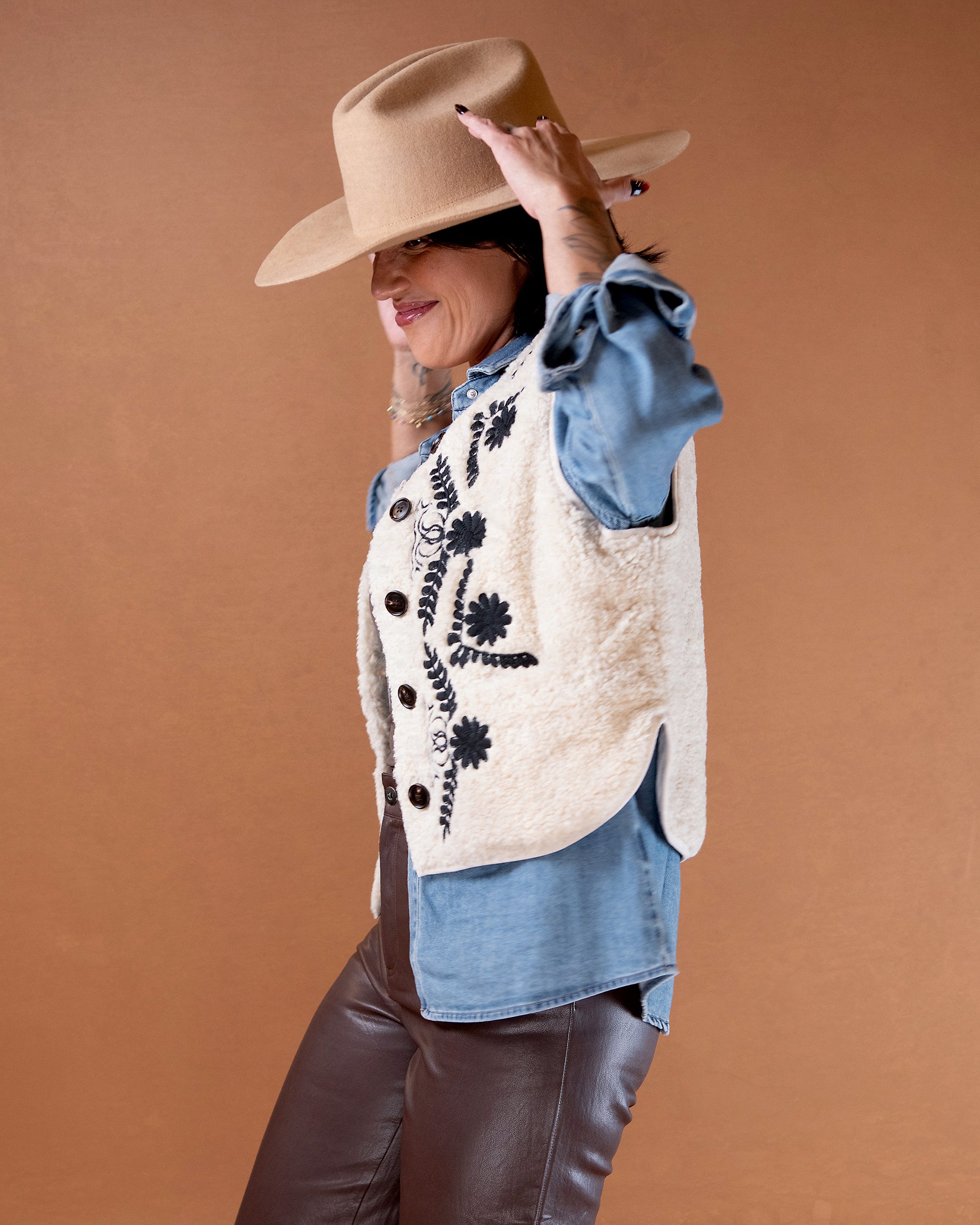 Adelaide Embroidered Vest – JOJO + COCO BOUTIQUE