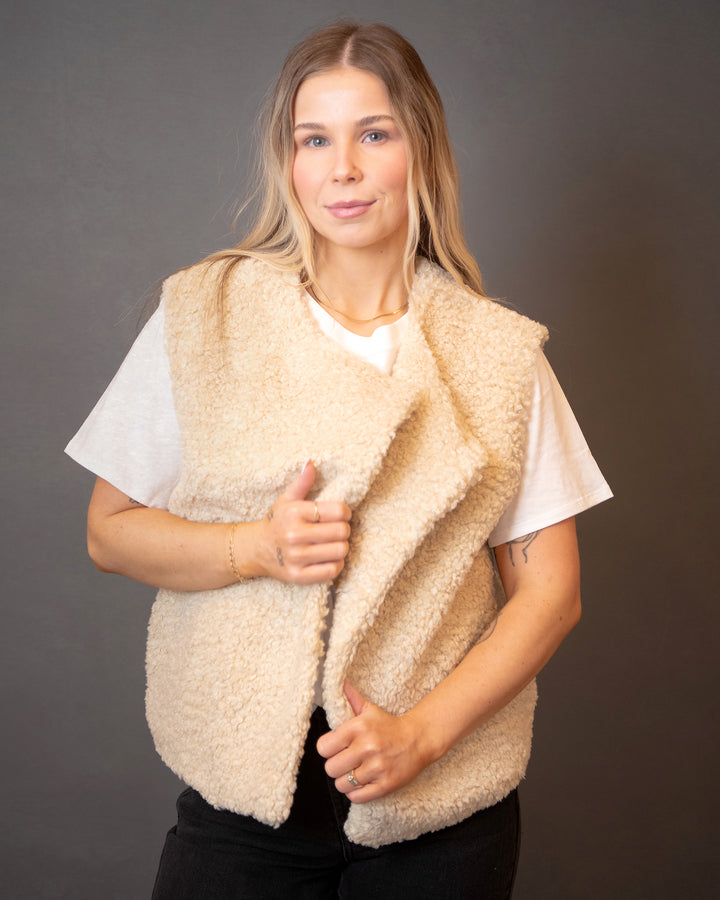 Vanessa Sherpa Vest